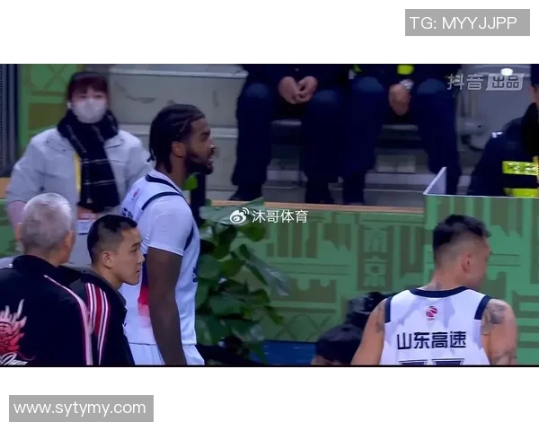 南京同曦迎战山东男篮期待精彩对决与激烈竞争的篮球盛宴